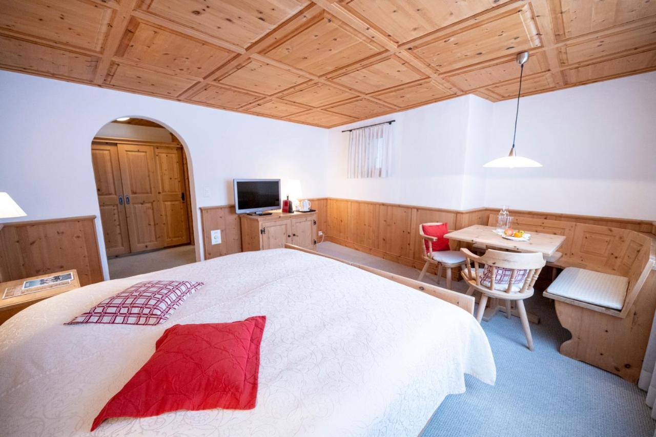 Hotel Engiadina Scuol Exterior photo